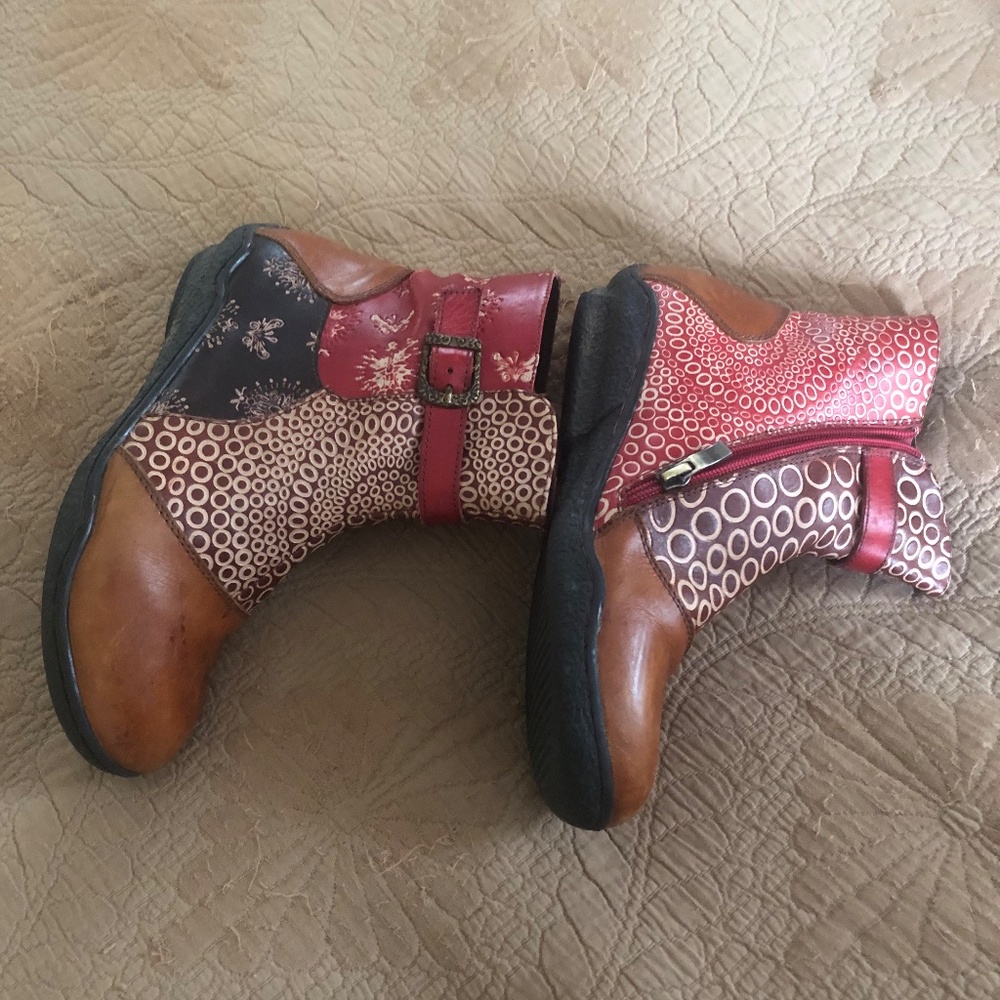 Spring Step L'artiste Booties Camel+Red Leather 7… - image 6